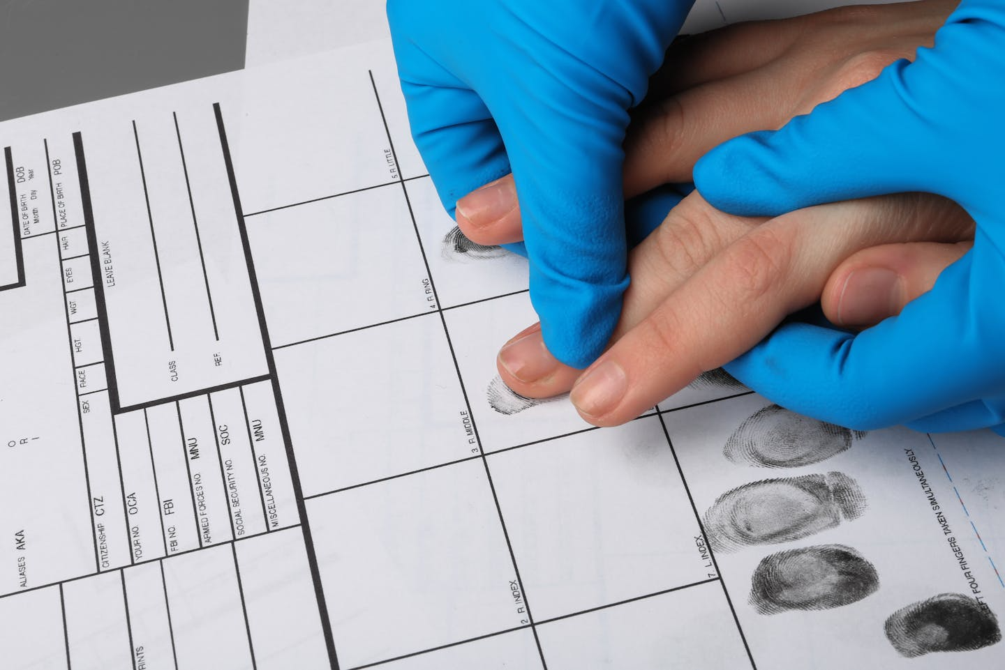 taking-finger-prints-img