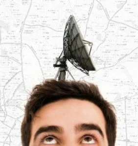 a-man-looking-up-img